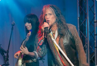 Stephen Tyler singing